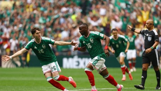 La Tricolor no falla en el partido inaugurual. Crónica del México 2-0 Sudáfrica