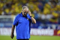 Uruguay llega al duelo ante España entre tensión interna y dudas con Bielsa