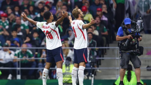 Inglaterra sobrevive al Azteca y acaba con el sueño de México